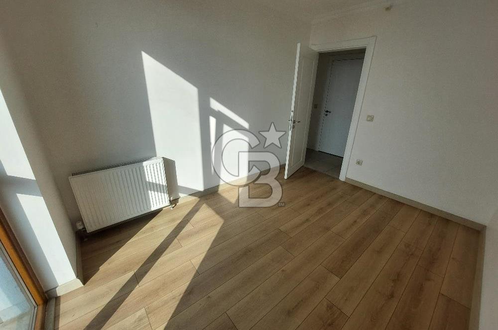 Pendik Portre Sahil boş deniz manzaralı satılık 3+1 daire