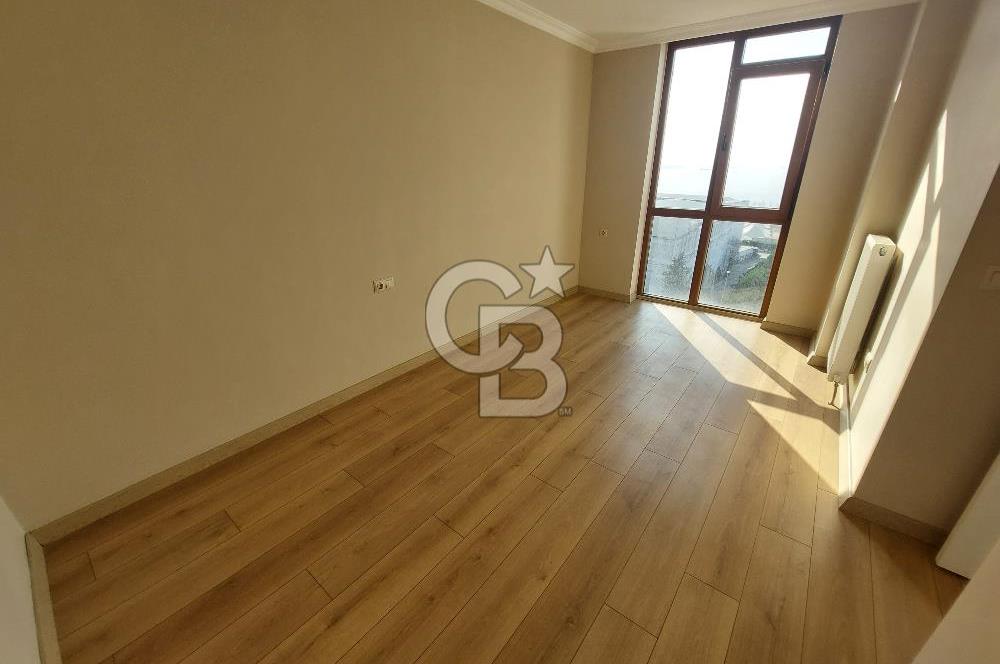 Pendik Portre Sahil boş deniz manzaralı satılık 3+1 daire