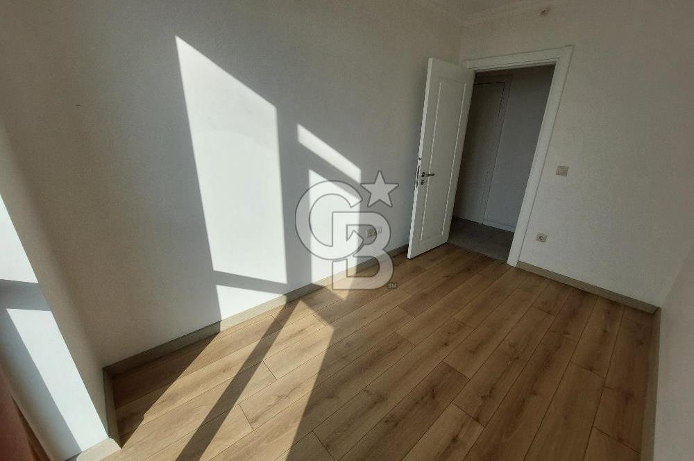 Pendik Portre Sahil boş deniz manzaralı satılık 3+1 daire