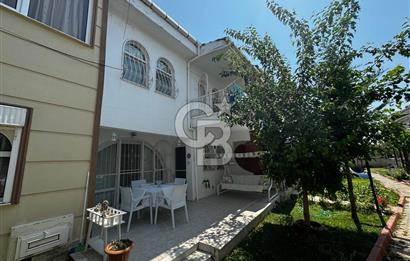 Havuzlu Site İçerisinde 3+1 Verandalı Bahçeli Villa
