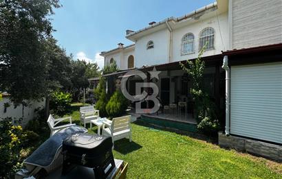 Havuzlu Site İçerisinde 3+1 Verandalı Bahçeli Villa