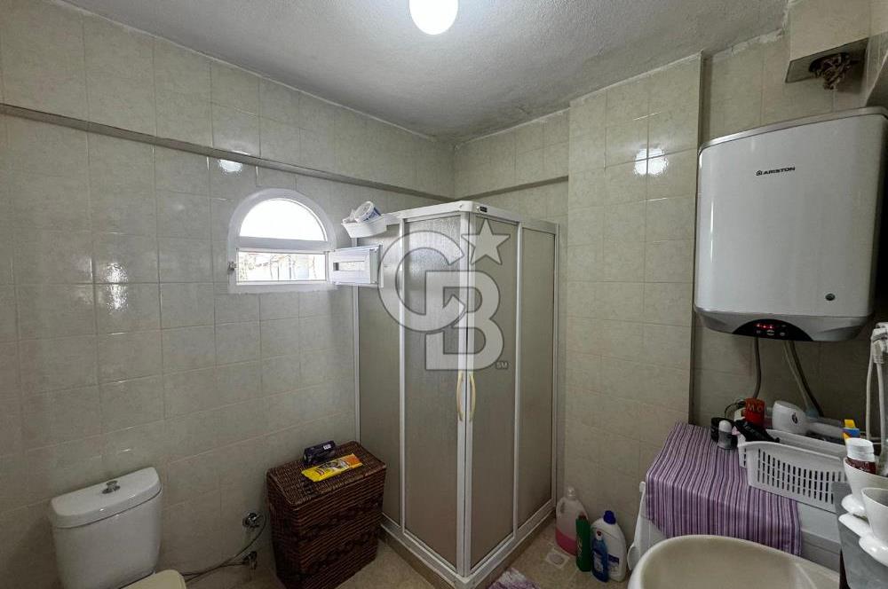 Havuzlu Site İçerisinde 3+1 Verandalı Bahçeli Villa