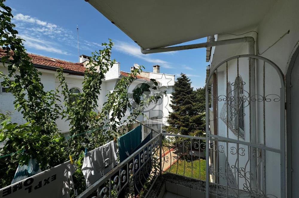Havuzlu Site İçerisinde 3+1 Verandalı Bahçeli Villa