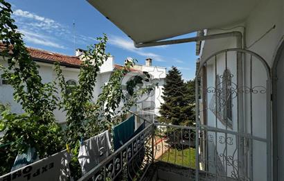 Havuzlu Site İçerisinde 3+1 Verandalı Bahçeli Villa