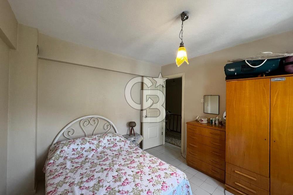 Havuzlu Site İçerisinde 3+1 Verandalı Bahçeli Villa