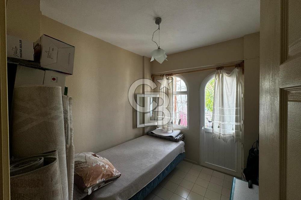 Havuzlu Site İçerisinde 3+1 Verandalı Bahçeli Villa