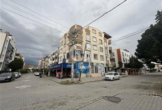 AKÇAY İKİZÇAY'DA, CADDE ÜSTÜNDE, 2 KATLI, 80 m² SATILIK DÜKKAN
