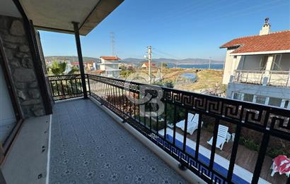 Urla İçmeler'de Denize Nazır Müstakil Havuzlu Satılık Taş Villa