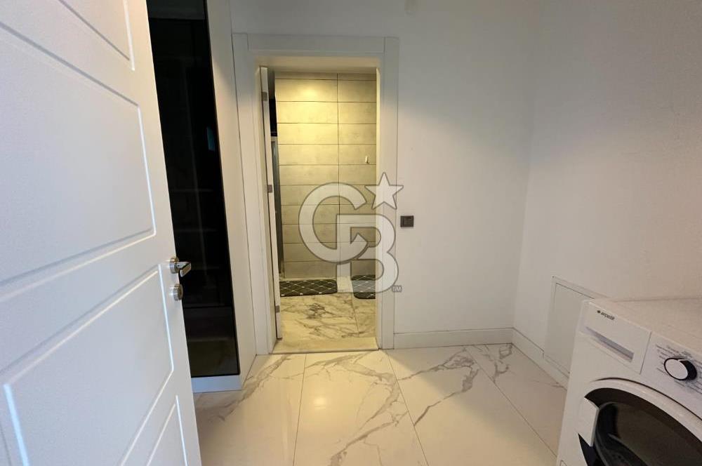 Urla İçmeler'de Denize Nazır Müstakil Havuzlu Satılık Taş Villa