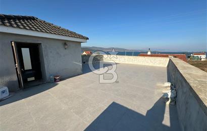 Urla İçmeler'de Denize Nazır Müstakil Havuzlu Satılık Taş Villa