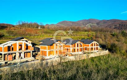 Sakarya Akyazı Şerefiye Köyü Satılık Villa