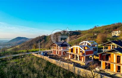 Sakarya Akyazı Şerefiye Köyü Satılık Villa