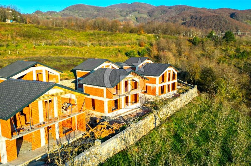 Sakarya Akyazı Şerefiye Köyü Satılık Villa