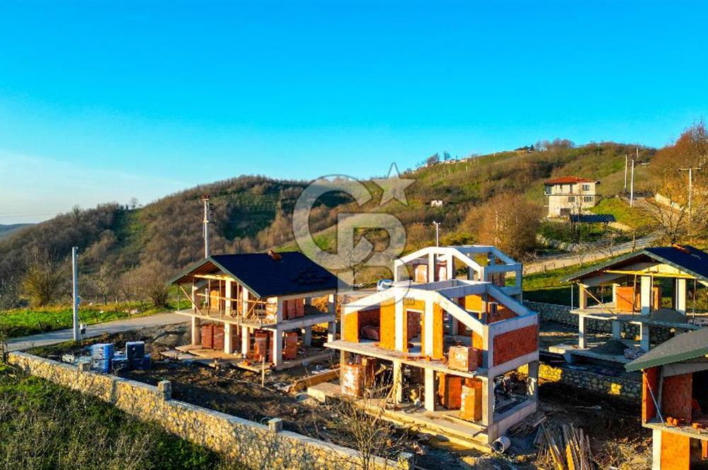 Sakarya Akyazı Şerefiye Köyü Satılık Villa