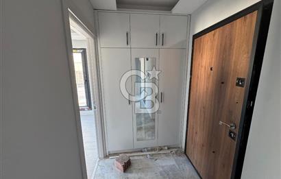Hem İş Hem Yaşam Alanı: Dubleks Dükkan + 3 Katlı Satılık Bina