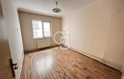BAĞLARBAŞI CADDESİ'NDE 3+1 KİRALIK DAİRE
