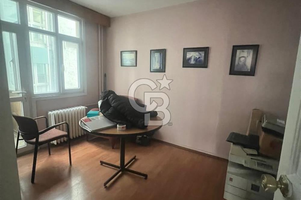 Tunus Sokak Atatürk Bulvarı Cepheli Satılık Ofis