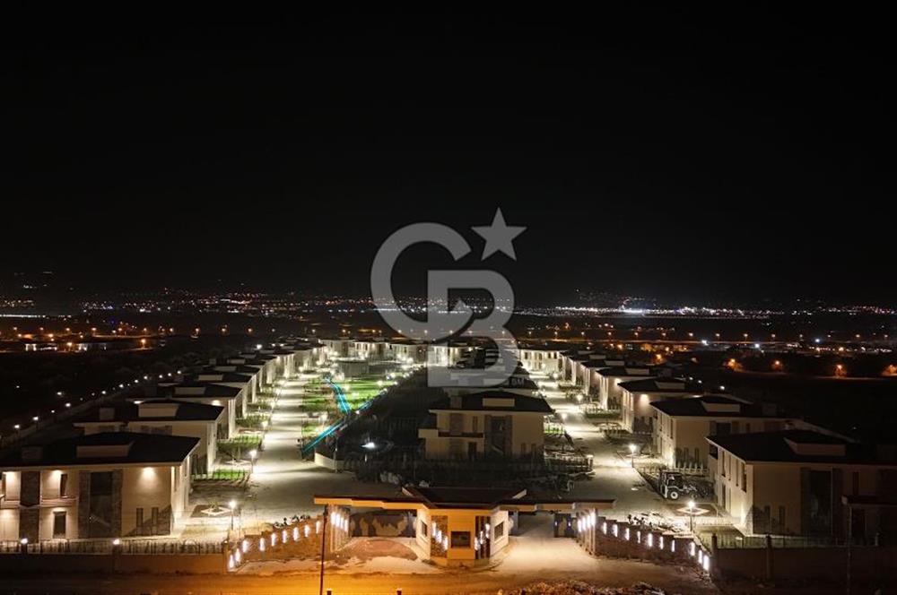 CB VİZYONDAN MORA MANZARA EVLERİNDEN SATILIK VİLLA