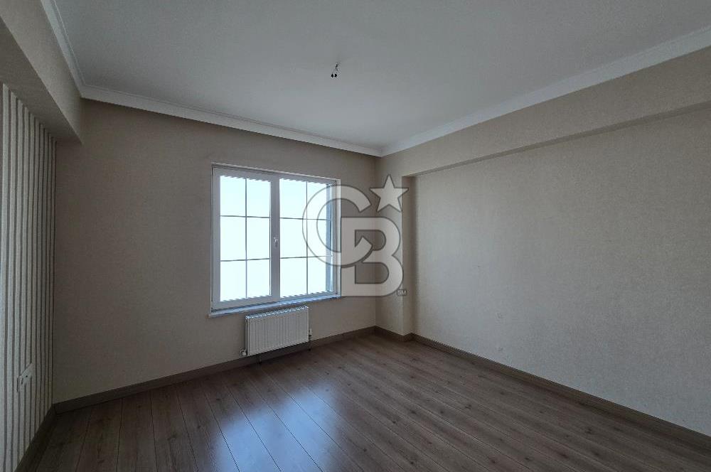 BAĞLICA'DA SİTE İÇİNDE 5+1 NET 235 m2 LÜKS KİRALIK DAİRE