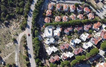 Eski Foça’da Satılık Ruhsatlı Butik Otel, Motel  işletmesi