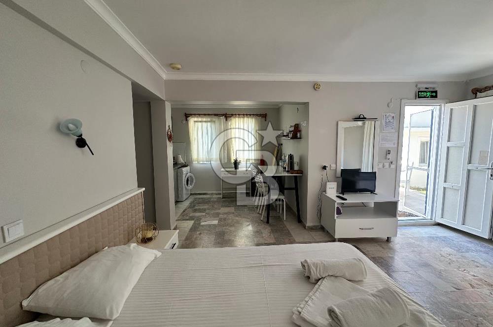 Eski Foça’da Satılık Ruhsatlı Butik Otel, Motel  işletmesi