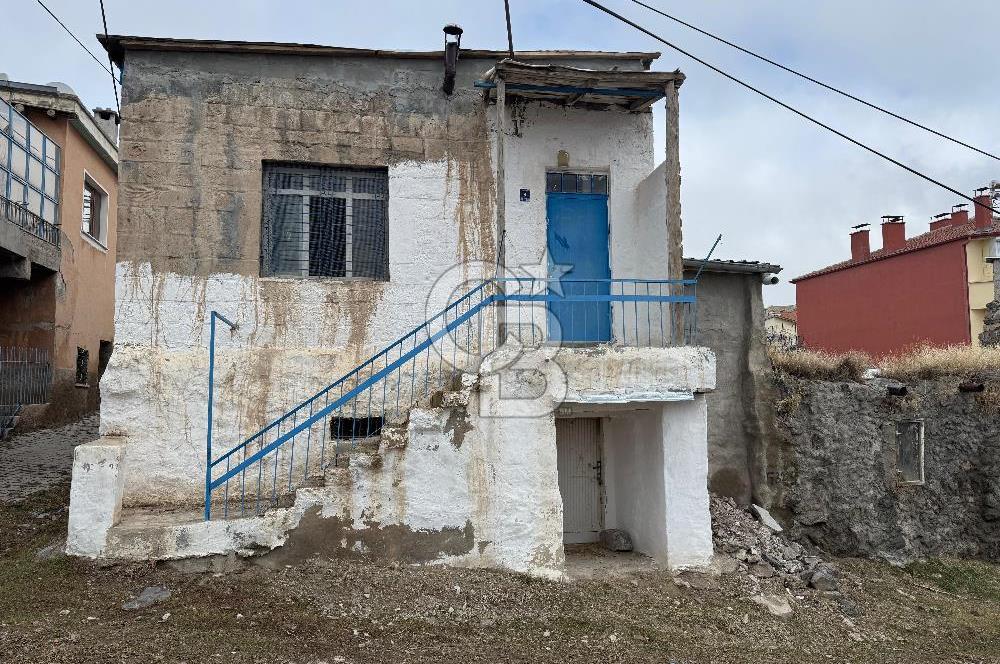 BÜNYAN KARAKAYA'DA 22 KAPALI ODASI BULUNAN KÖY EVİ