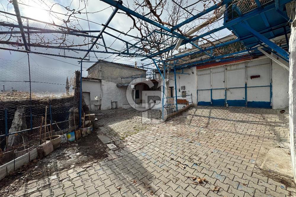 BÜNYAN KARAKAYA'DA 22 KAPALI ODASI BULUNAN KÖY EVİ