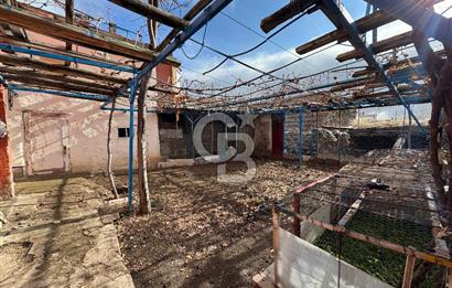 BÜNYAN KARAKAYA'DA 22 KAPALI ODASI BULUNAN KÖY EVİ