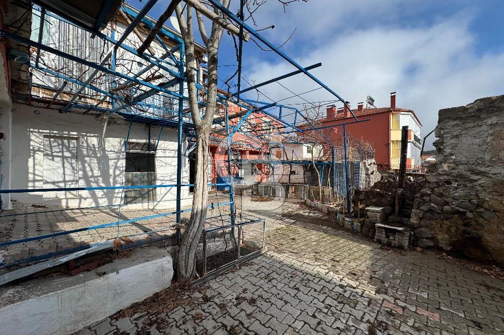 BÜNYAN KARAKAYA'DA 22 KAPALI ODASI BULUNAN KÖY EVİ
