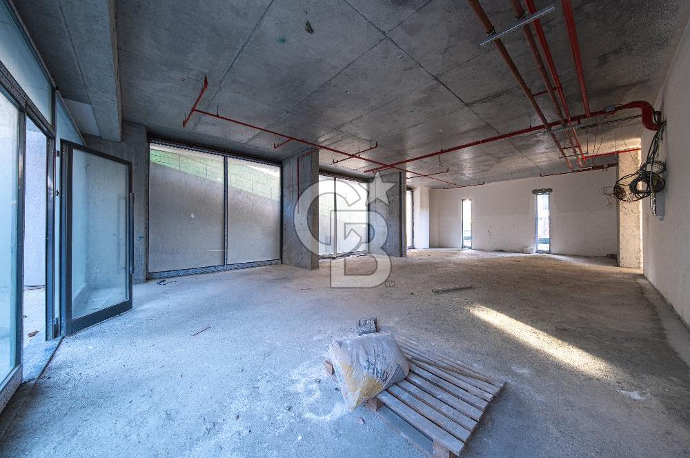 Ümraniye Seba Hayat Sitesi 152m² Satılık Dükkan