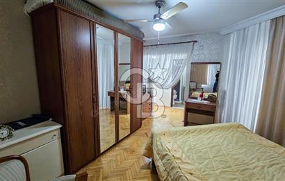 Kuşadası Ege Mahallesinde Havuzlu Sitede Deniz Manzaralı 4+1 Bakımlı Daire