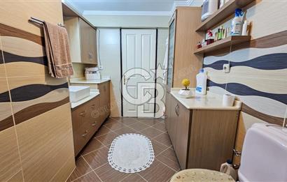 Kuşadası Ege Mahallesinde Havuzlu Sitede Deniz Manzaralı 4+1 Bakımlı Daire