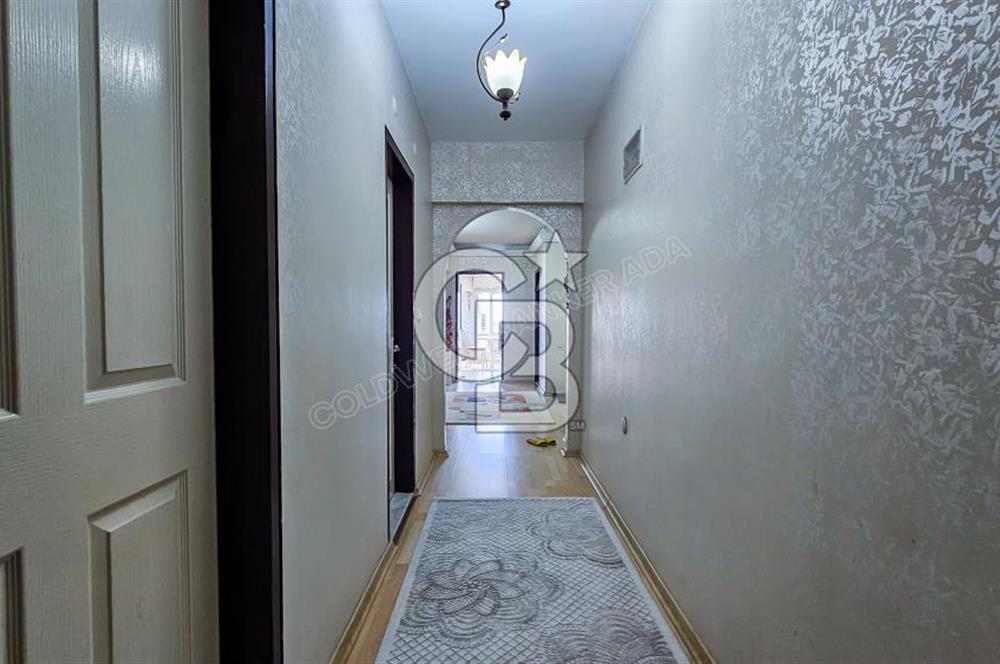Kuşadası Ege Mahallesinde Havuzlu Sitede Deniz Manzaralı 4+1 Bakımlı Daire