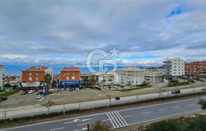 Kuşadası Ege Mahallesinde Havuzlu Sitede Deniz Manzaralı 4+1 Bakımlı Daire