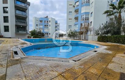 Kuşadası Ege Mahallesinde Havuzlu Sitede Deniz Manzaralı 4+1 Bakımlı Daire