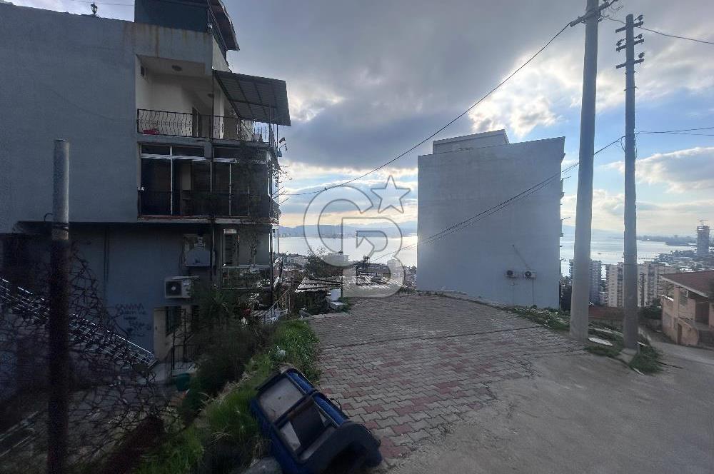 Bayraklı’da 102 m2 Müthiş Konumda Arsa