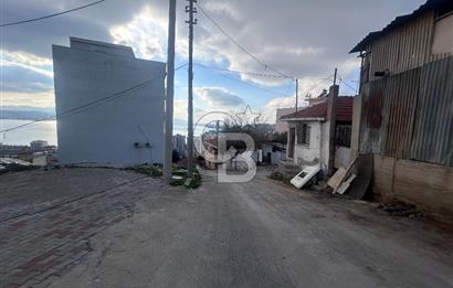 Bayraklı’da 102 m2 Müthiş Konumda Arsa