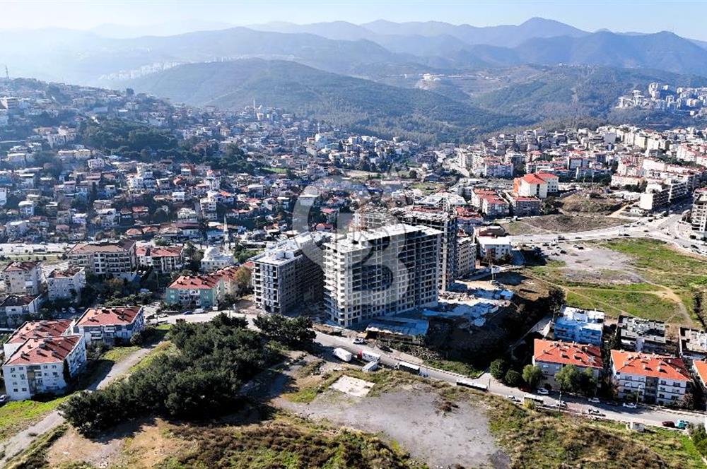 İZMİR KARABAĞLAR VATAN MAH. NUS ARTE SİTESİNDE SATILIK 2+1 DAİRE