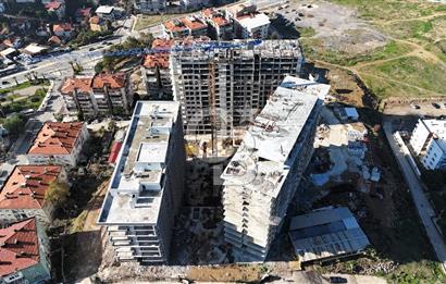 İZMİR KARABAĞLAR VATAN MAH. NUS ARTE SİTESİNDE SATILIK 2+1 DAİRE