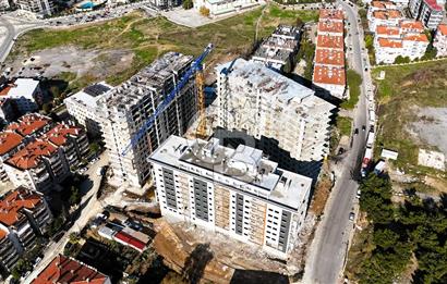 İZMİR KARABAĞLAR VATAN MAH. NUS ARTE SİTESİNDE SATILIK 2+1 DAİRE