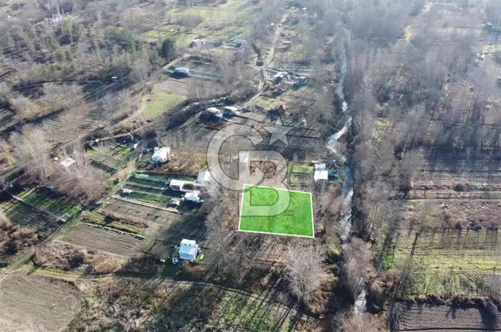 SATILIK SU KENARI 661 M2 BAHÇE