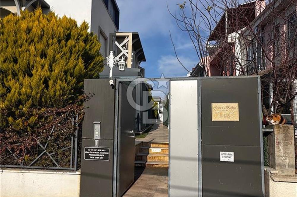 Çanakkale Dardanos Çeşmi Bülbül Sitesinde 3+1 Satılık Villa