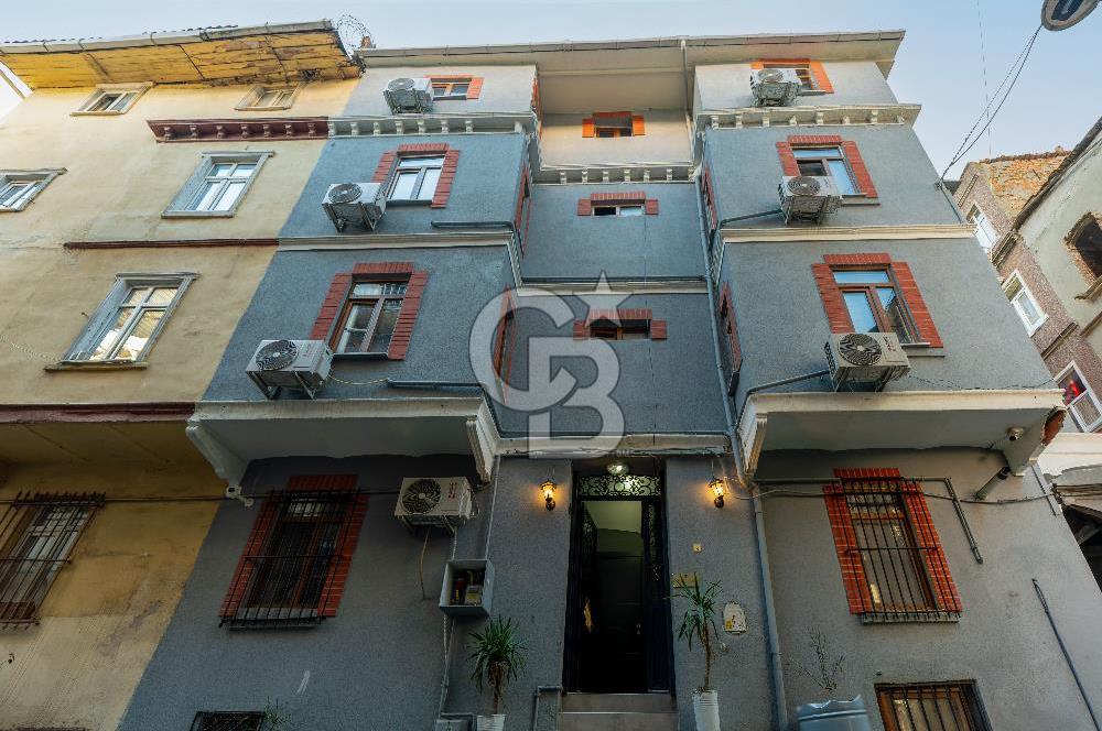 Taksim'de Butik Otel Kiracılı Satılık Komple Bina