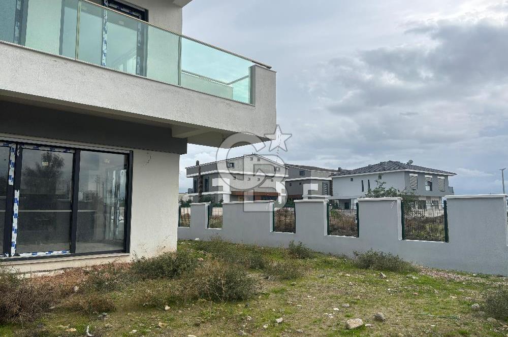 CB Yalı'dan Seyrek Günerli Mah. De Satılık Villa