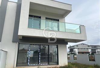 CB Yalı'dan Seyrek Günerli Mah. De Satılık Villa