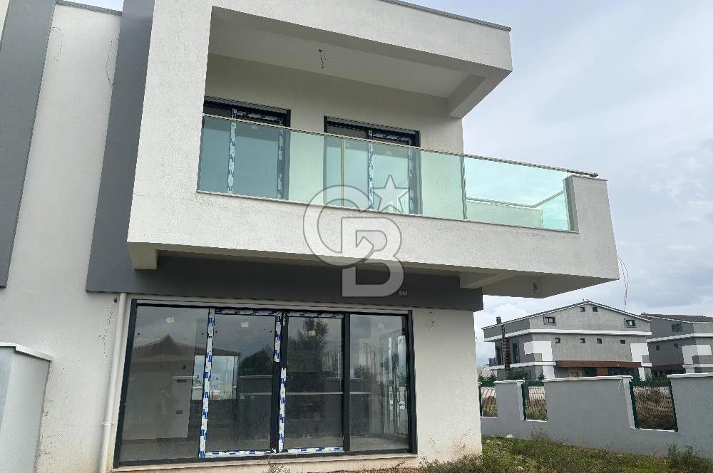 CB Yalı'dan Seyrek Günerli Mah. De Satılık Villa