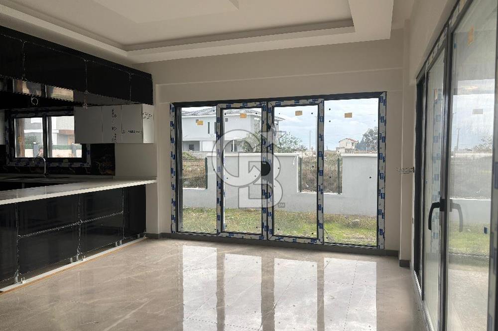 CB Yalı'dan Seyrek Günerli Mah. De Satılık Villa