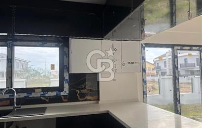 CB Yalı'dan Seyrek Günerli Mah. De Satılık Villa