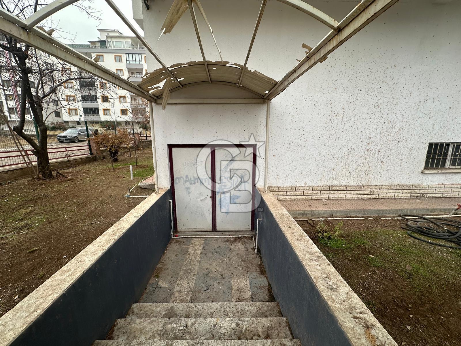 COLDWELL BANKER SAFİR'den ÜÇBAĞLAR da 180 m2 SATILIK DEPO