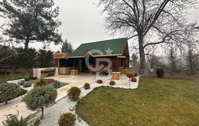 COLDWELL BANKER'den HAYALLERİN ÖTESİNDE SATILIK VİLLA VE BAHÇE